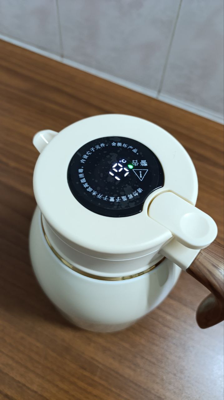 فلاسک درجه دار در رنگ های مختلف