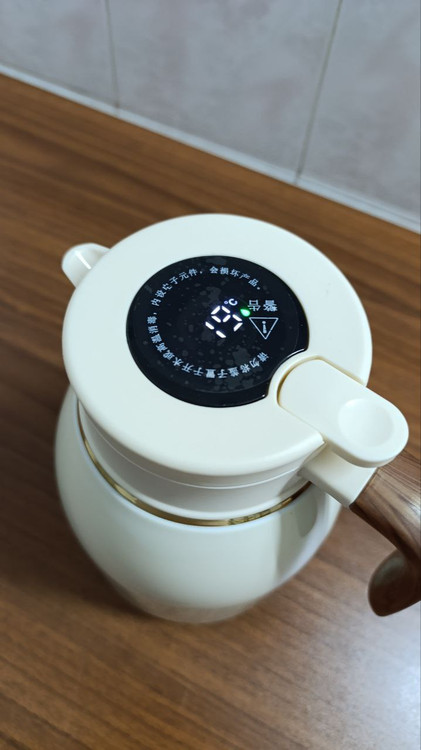 فلاسک درجه دار در رنگ های مختلف